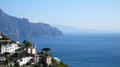 Golfe de Salerne vu depuis la presqu’île de Sorrente (côte amalfitaine) Golfe de Salerne vu depuis la presqu’île de Sorrente (côte amalfitaine)