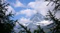 Le mont Cervin (ou Matterhorn), vu depuis la vallée de Zermatt