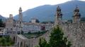Le pont du diable à Bobbio - au fond : la cathédrale Le pont du diable à Bobbio - au fond : la cathédrale