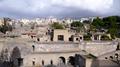 Vue général des vestiges d’Herculanum - Au fond, la ville moderne d’Ercolano Vue général des vestiges d’Herculanum - Au fond, la ville moderne d’Ercolano
