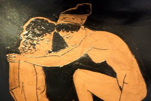Scène érotique entre un jeune homme et une hétaïre. Détail d'une œnochoé attique à figures rouges, v. 430 av. J.-C. Provenance : Locri (Italie)